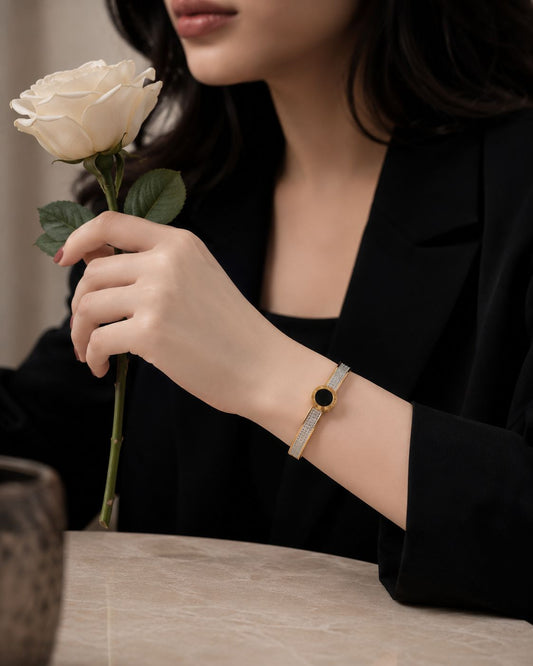 Luxury Gold Crystal Bangle Bracelet with Black Stone – Elegant Women's Fashion Jewelry