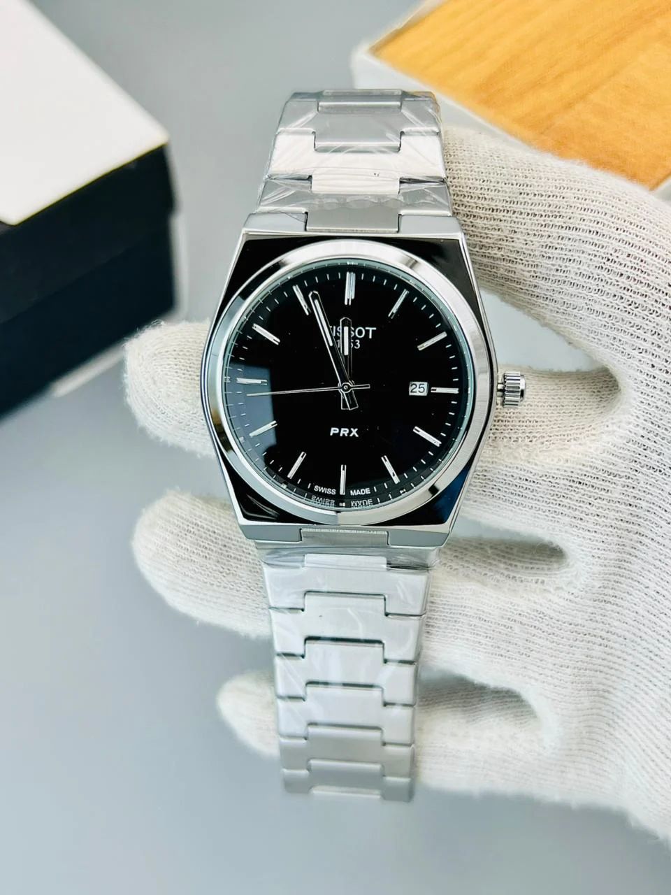 Luxury Stainless Steel Men’s Watch – Classic Black Dial Edition