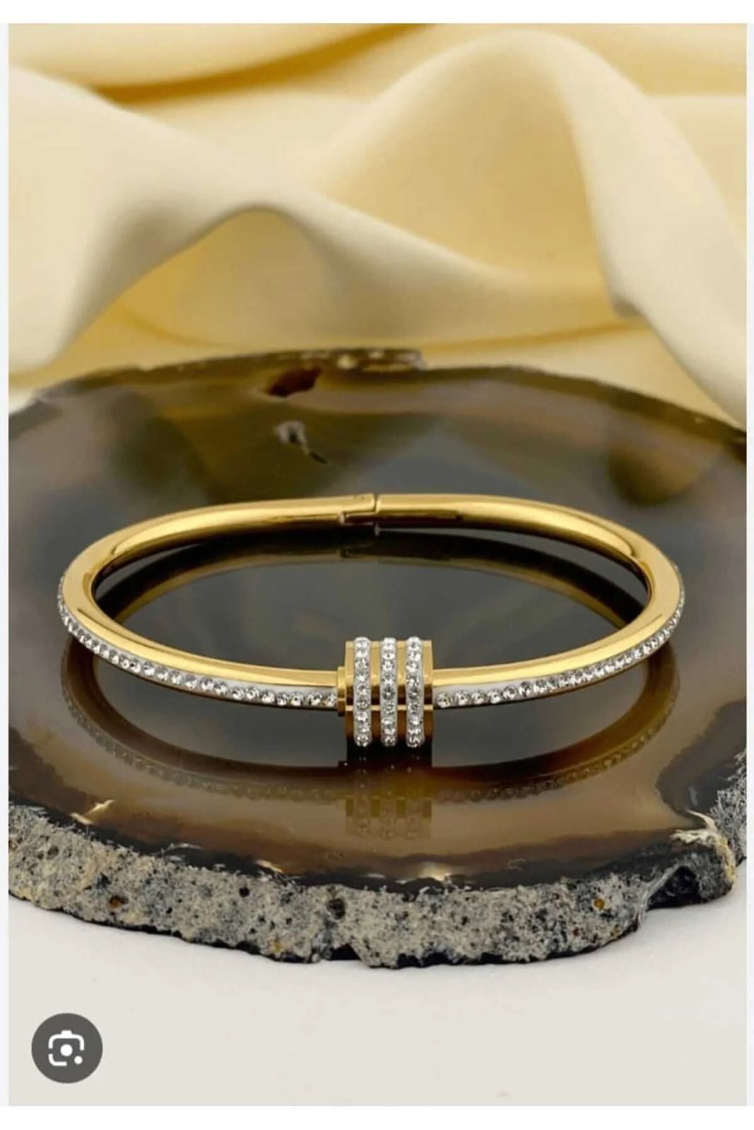 Luxury Crystal Gold Bangle Bracelet for Women – Elegant Adjustable Fashion Jewelry