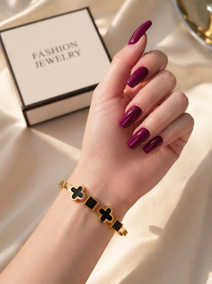 Timeless Gold Clover Bracelet – Luxury Women's Jewelry