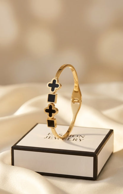 Timeless Gold Clover Bracelet – Luxury Women's Jewelry